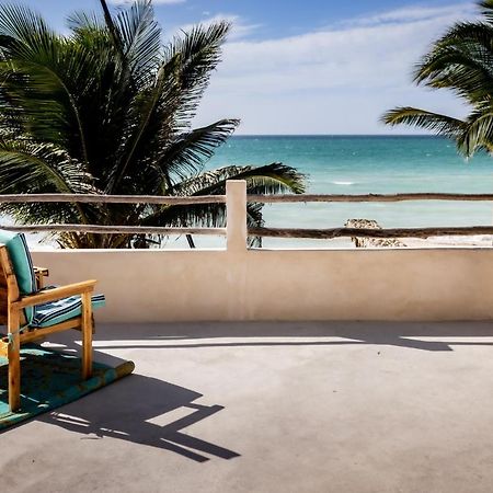 Oceanfront Casita Coral Apartment Челем Екстериор снимка
